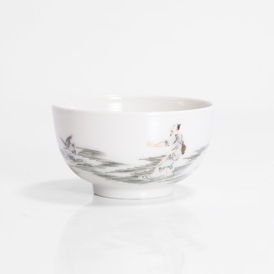 Lot 108 - A Chinese famille rose tea bowl