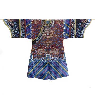 Lot 194 - A Chinese embroidered dragon robe