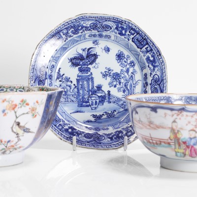 Lot 370 - A collection of Chinese export porcelain