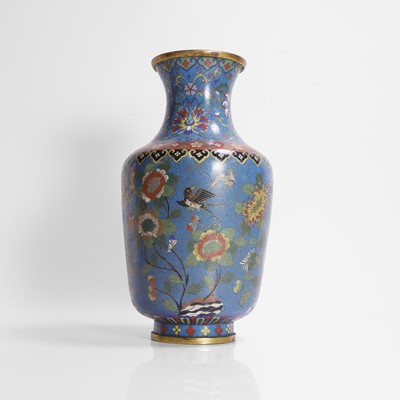 Lot 450 - A Chinese cloisonné vase