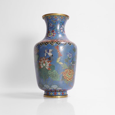 Lot 450 - A Chinese cloisonné vase
