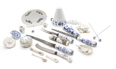 Lot 88 - A collection of Meissen porcelain