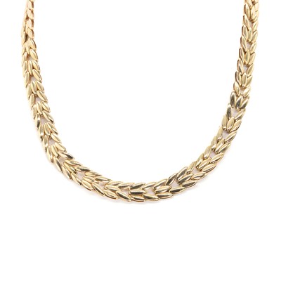 Lot 265 - A 9ct gold chevron link collar or necklace