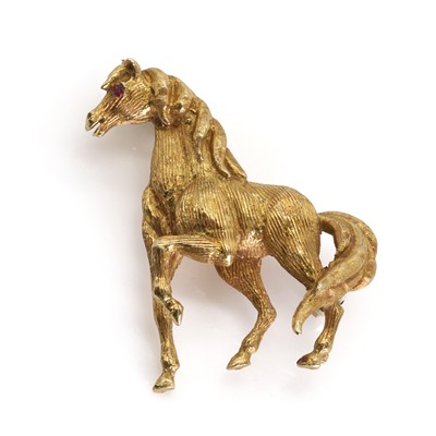 Lot 95 - An Italian horse brooch with a trotting horse, c.1960