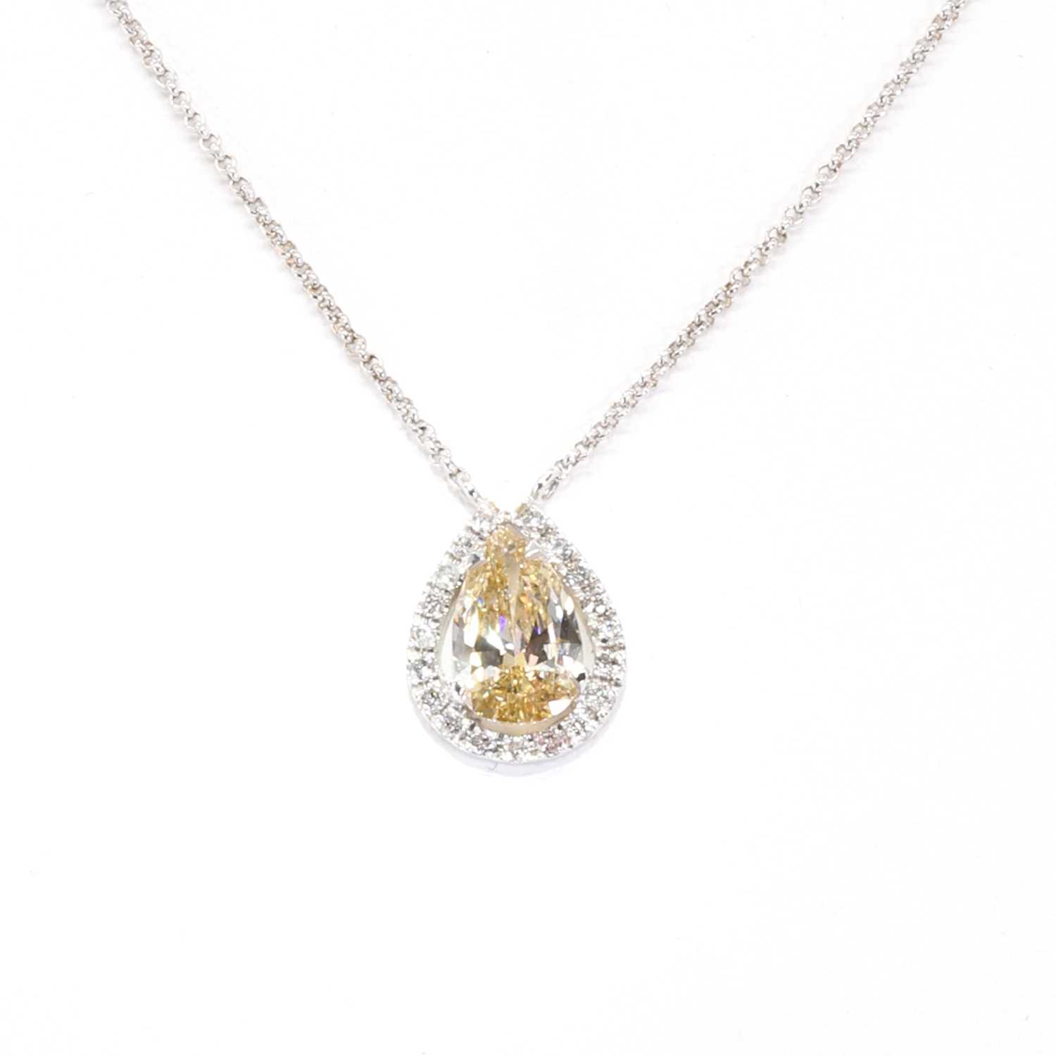 Lot 291 - †A colourless and fancy coloured diamond cluster necklace