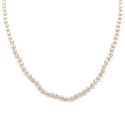 Lot 1200 - A single row cultured pearl necklace