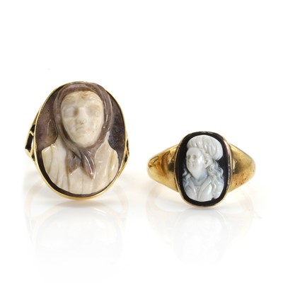 Lot 1294 - Two hardstone cameo rings