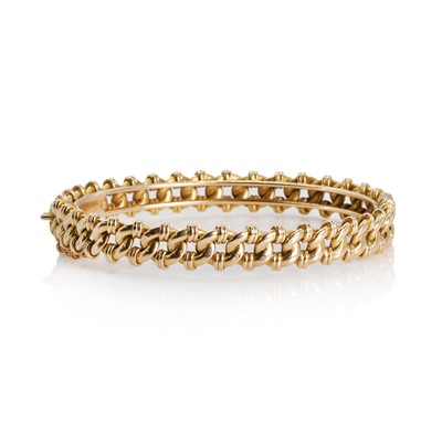 Lot 35 - A 15ct gold hinged bangle