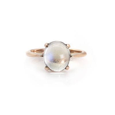 Lot 1045 - An Edwardian moonstone ring