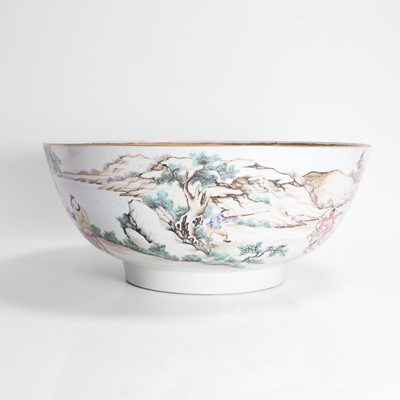 Lot 75 - A Chinese export famille rose punchbowl