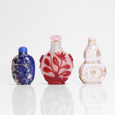 Lot 177 - A collection of three Chinese snuff bottles