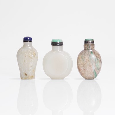 Lot 175 - A collection of three Chinese jade snuff bottles