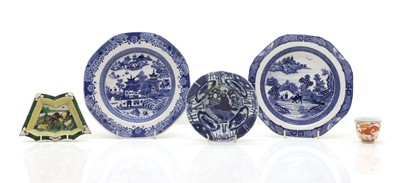 Lot 236 - A Kraak blue and white bowl