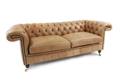 Lot 681 - A chesterfield settee