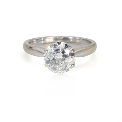 Lot 194 - An 18ct white gold single stone diamond ring