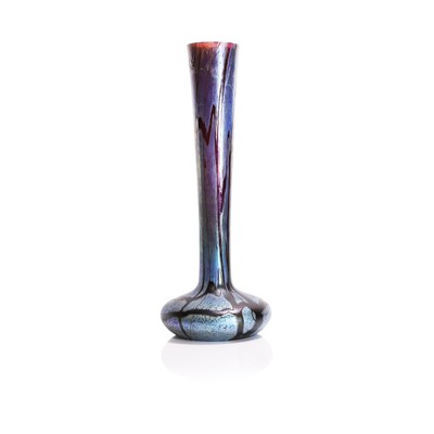 Lot 33 - An iridescent glass 'Pampas' vase