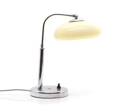 Lot 750 - A retro desk lamp