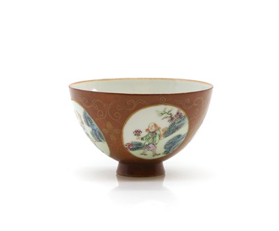 Lot 294 - A Chinese famille rose bowl