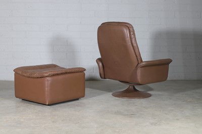 Lot 224 - A Swiss De Sede 'DS50' swivel armchair