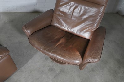 Lot 224 - A Swiss De Sede 'DS50' swivel armchair