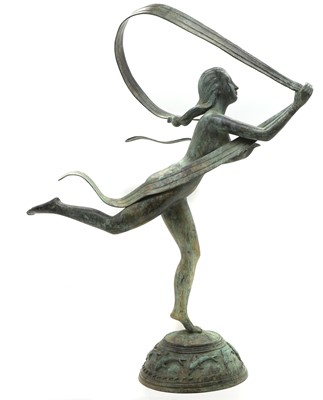 Lot 473 - A bronze figure