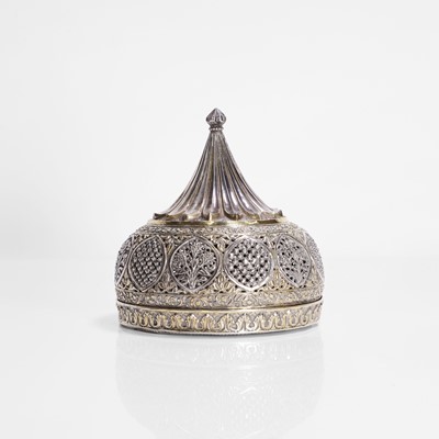 Lot 220 - An Indian silver-gilt betel nut box and cover (Khaas Daan)