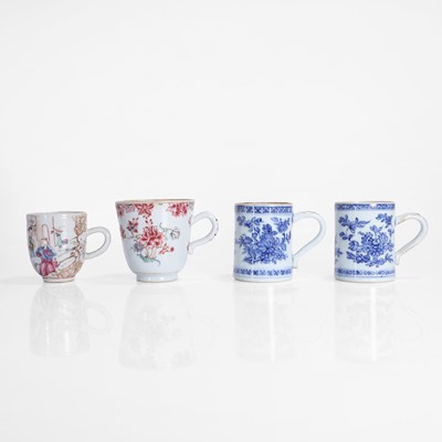 Lot 442 - A collection of Chinese export teacups