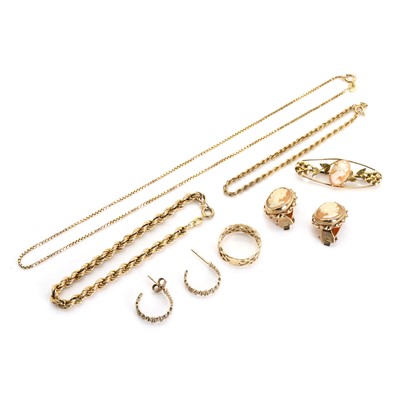 Lot 1357 - A group of 9ct gold jewellery