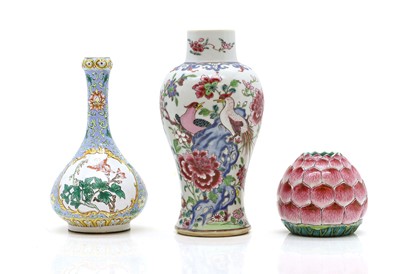 Lot 207 - A Chinese famille rose vase