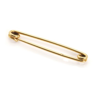 Lot 1426 - An 18ct gold pin brooch