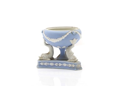 Lot 96 - A Wedgwood blue and white Jasperware footed bowl