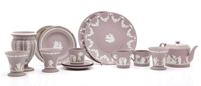 Lot 97 - A collection of Wedgwood Jasperware items