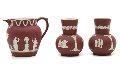 Lot 107 - A group of three Wedgwood Jasperware items