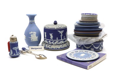 Lot 122 - A collection of Wedgwood Jasperware items