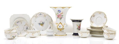 Lot 359 - A collection of Meissen porcelain