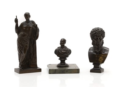 Lot 417 - A bronze figure