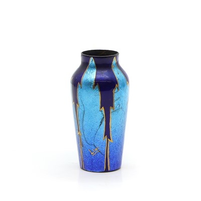 Lot 472 - An enamelled vase