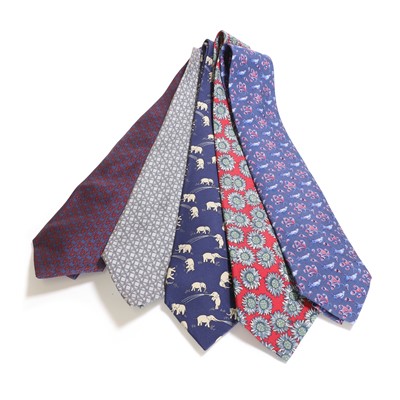 Lot 1522 - Five designer silk ties