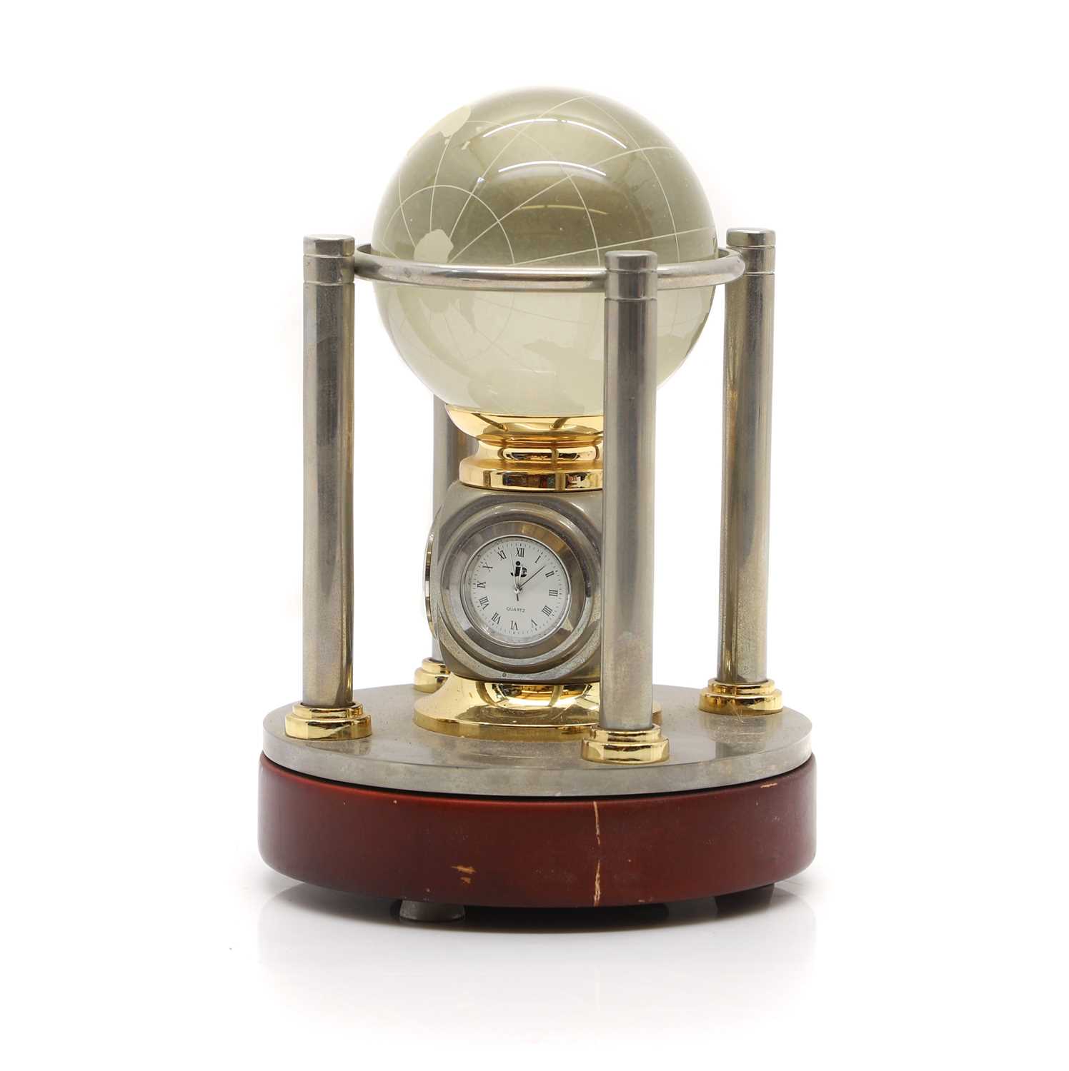 Lot 450 - A chrome timepiece,