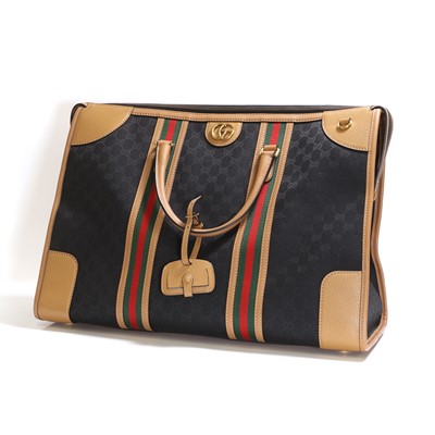 Lot 1541 - A Gucci large 'Bauletto' duffle bag