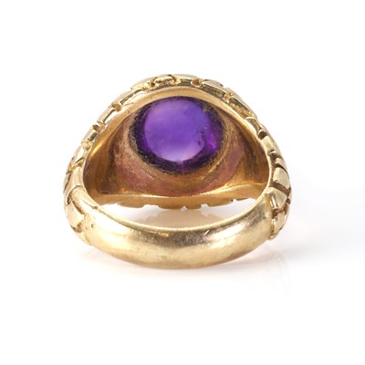 Lot 1081 - A 9ct gold and amethyst modernist ring, c.1967