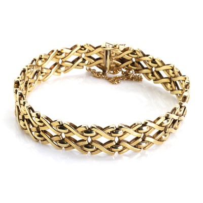 Lot 1245 - A 9ct gold bracelet