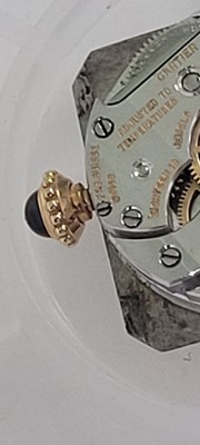 Lot 355 - A ladies' 18ct gold Cartier Tank Louis mechanical strap watch