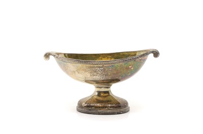 Lot 8 - A George III silver and silver-gilt pedestal dish