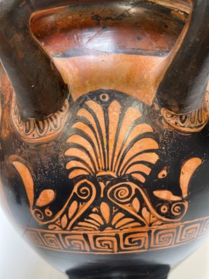 Lot 379 - An Attic red-figured terracotta bell krater