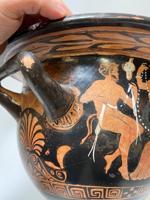 Lot 379 - An Attic red-figured terracotta bell krater