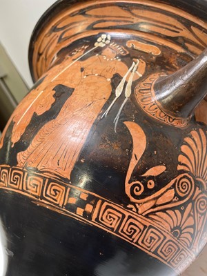 Lot 379 - An Attic red-figured terracotta bell krater