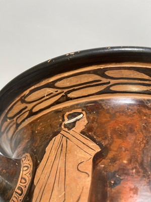 Lot 379 - An Attic red-figured terracotta bell krater