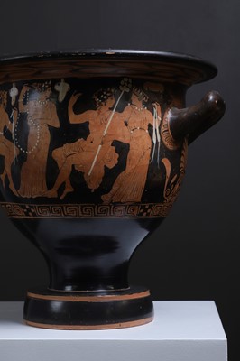 Lot 379 - An Attic red-figured terracotta bell krater