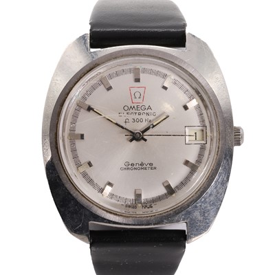 Lot 1485 - A gentlemen's stainless steel Omega Electronic F300Hz quartz strap watch